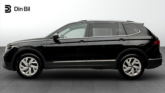 Volkswagen Tiguan Allspace 2 of 5