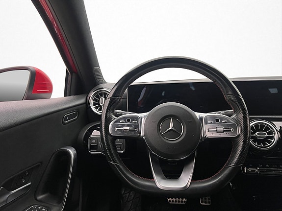 Mercedes-Benz A200 13 of 30
