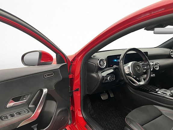 Mercedes-Benz A200 10 of 30