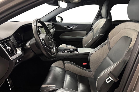 Volvo V60 13 of 30