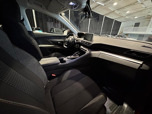 Peugeot 3008 6 of 17