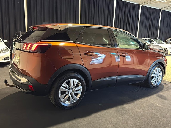 Peugeot 3008 3 of 5