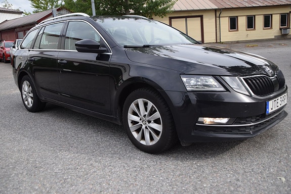 Skoda Octavia 3 of 5