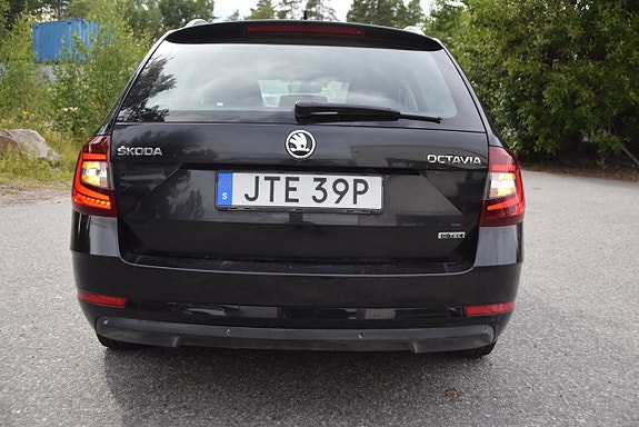 Skoda Octavia 4 of 5