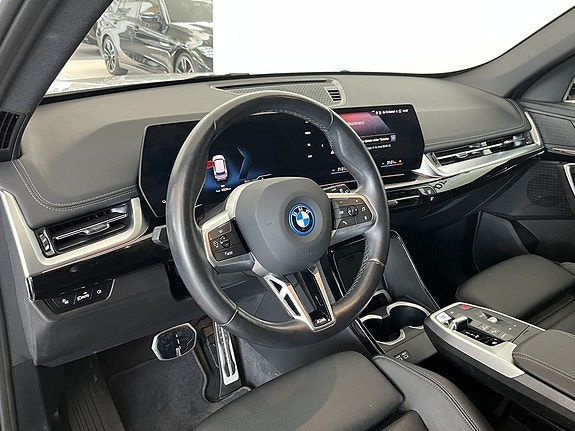 BMW iX1 5 of 5