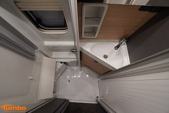 Malibu Van 640 LE comfort GT skyview - Stor kyl, Dieselpanna, 4000kg 14 of 21