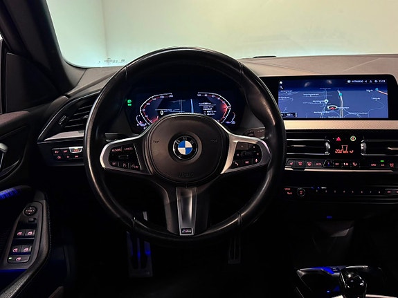 BMW 218i 15 of 25