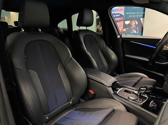 BMW 218i 23 of 25