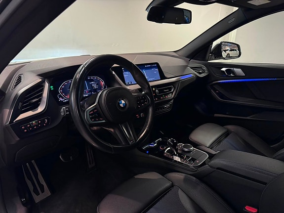 BMW 218i 16 of 25