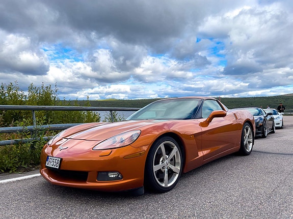 Chevrolet Corvette 2 of 11