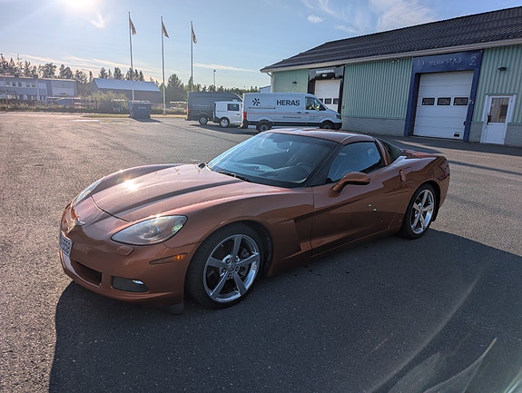 Chevrolet Corvette 7 of 11