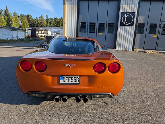 Chevrolet Corvette 9 of 11