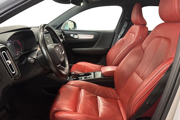 Volvo XC40 13 of 30