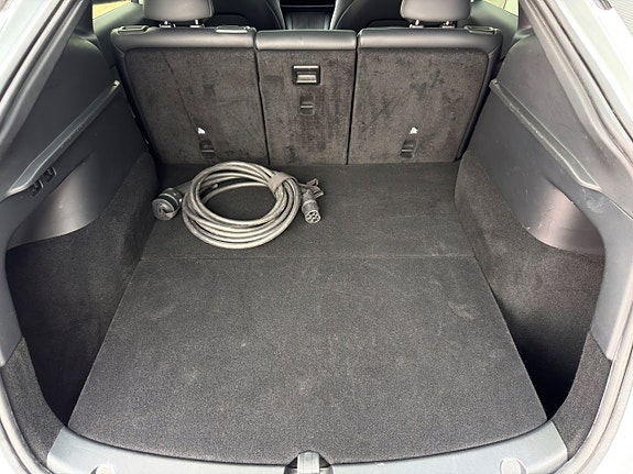 Tesla Model Y 15 of 15