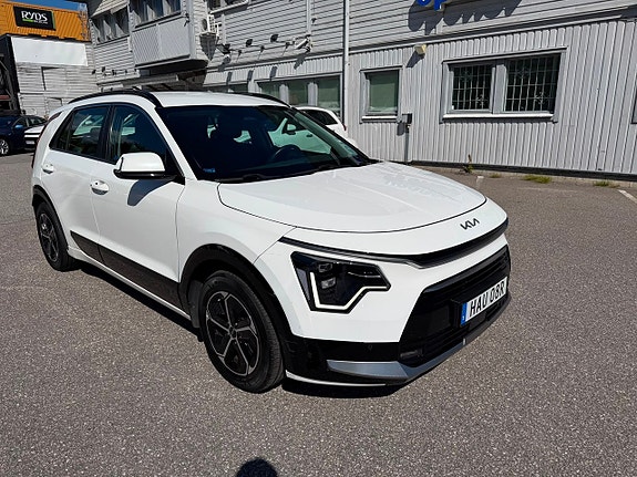 Kia Niro 2 of 18