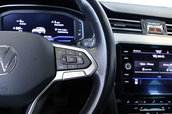 Volkswagen Passat 10 of 19