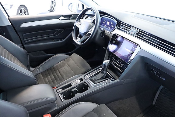 Volkswagen Passat 15 of 19