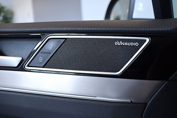 Volkswagen Passat 18 of 19