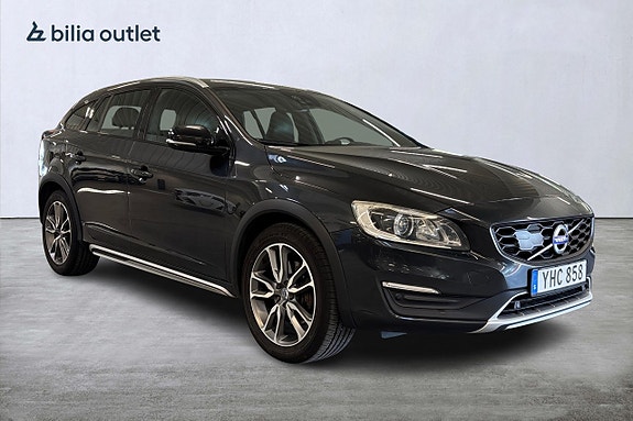 Volvo V60 Cross Country 4 of 5