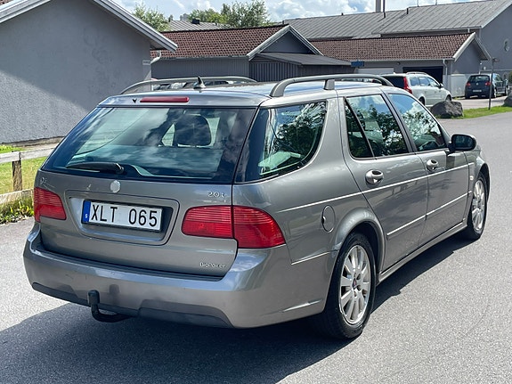 Saab 9-5 3 of 5