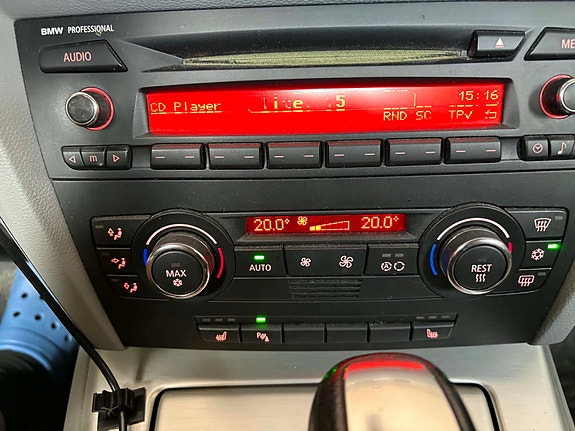 BMW 330d 6 of 6