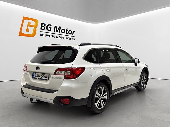 Subaru Outback 4 of 5