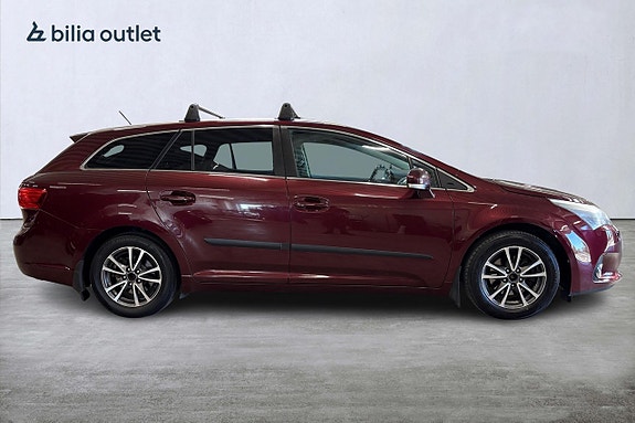 Toyota Avensis 5 of 5