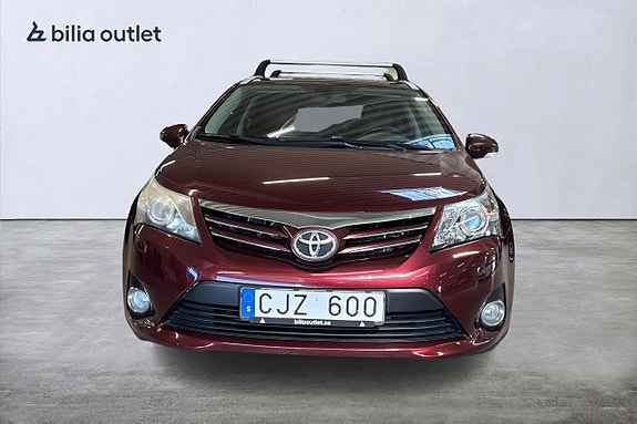 Toyota Avensis 3 of 5