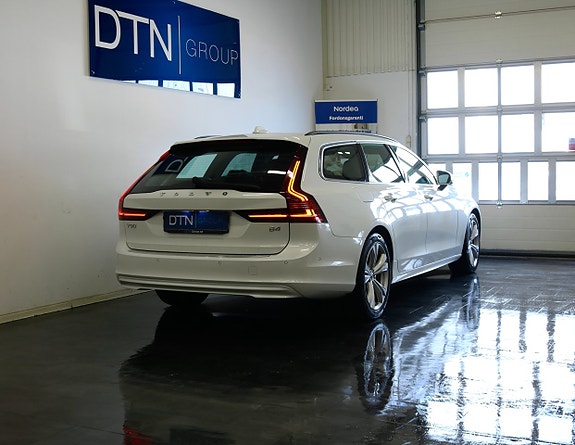 Volvo V90 3 of 5