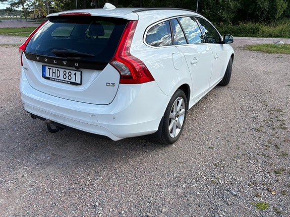 Volvo V60 3 of 8