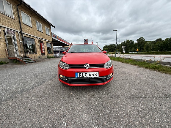 Volkswagen Polo 2 of 9