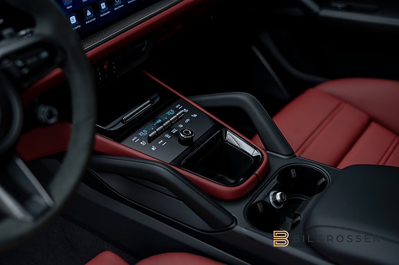 Porsche Cayenne 20 of 23