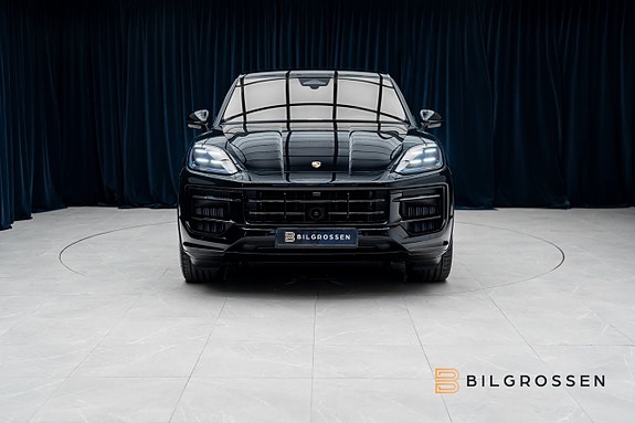 Porsche Cayenne 8 of 23