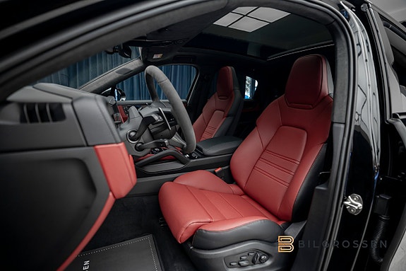 Porsche Cayenne 15 of 23