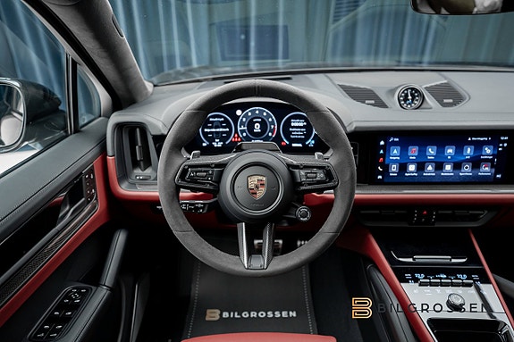 Porsche Cayenne 18 of 23