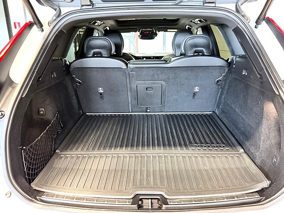 Volvo XC60 19 of 21