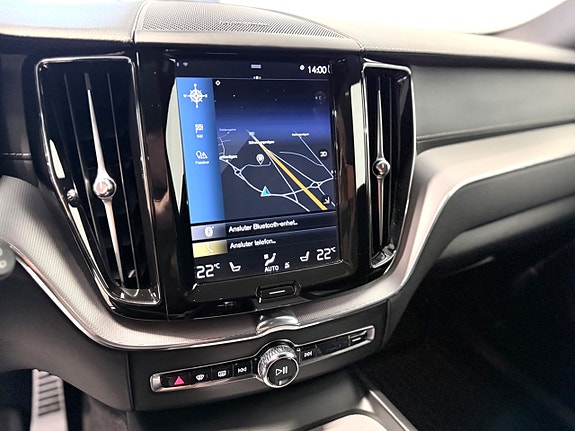 Volvo XC60 14 of 21