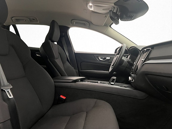 Volvo V60 Cross Country 25 of 30