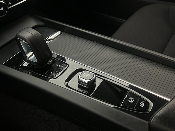 Volvo V60 Cross Country 24 of 30