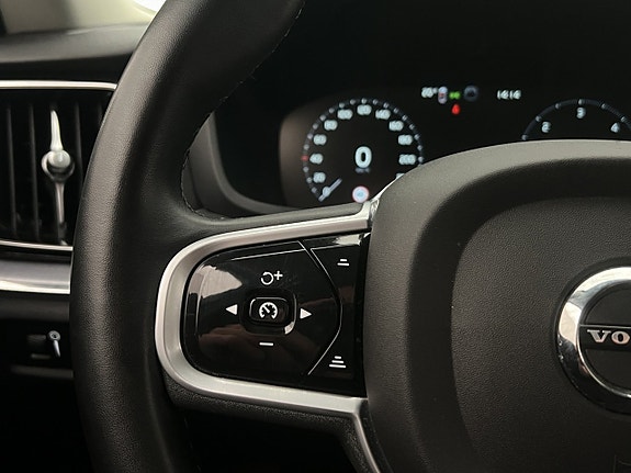 Volvo V60 Cross Country 13 of 30