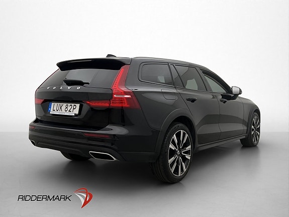 Volvo V60 Cross Country 5 of 5