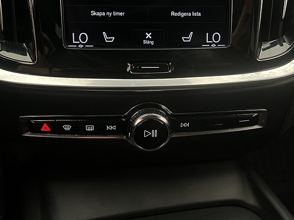 Volvo V60 Cross Country 23 of 30