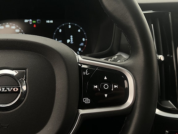 Volvo V60 Cross Country 15 of 30