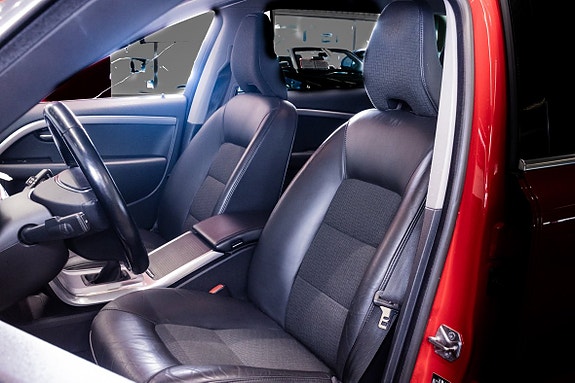 Volvo V70 9 of 19