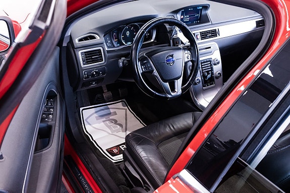 Volvo V70 7 of 19