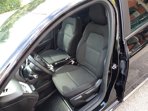 Renault Clio 8 of 24