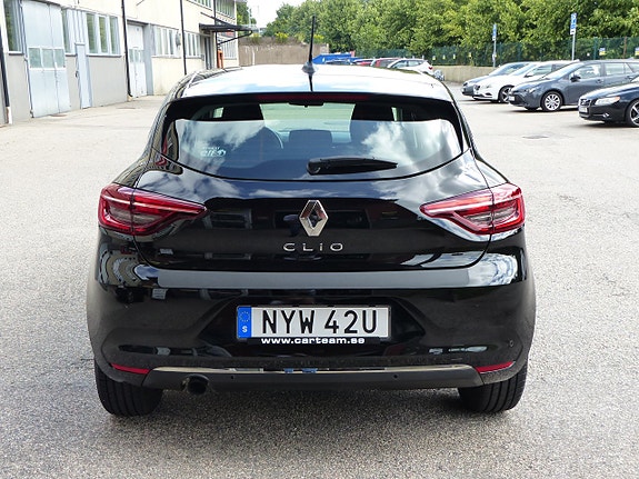 Renault Clio 14 of 24
