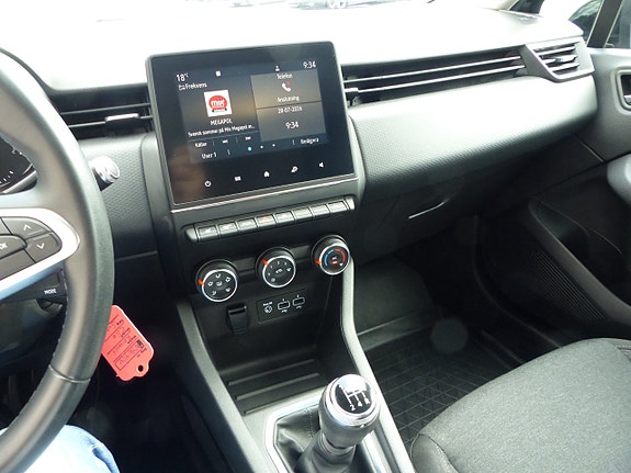 Renault Clio 17 of 24