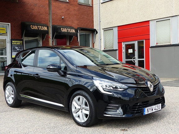 Renault Clio 22 of 24