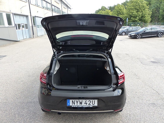 Renault Clio 15 of 24